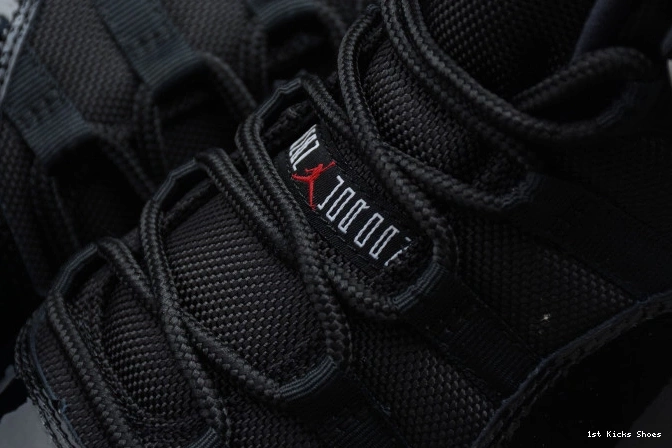 1st Kicks Shoes 378037-010 Retro Jordan (2012) Bred 11 Air 0710
